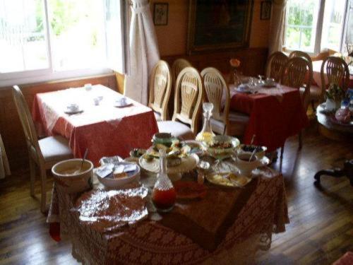 Bed and Breakfast Beau Site Guimauve Et Vieilles Dentelles Royères-Saint-Léonard Exteriér fotografie