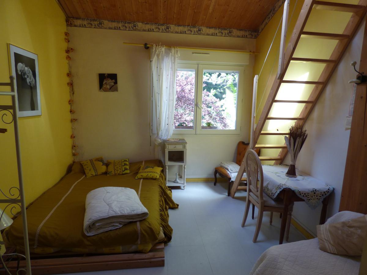Bed and Breakfast Beau Site Guimauve Et Vieilles Dentelles Royères-Saint-Léonard Exteriér fotografie